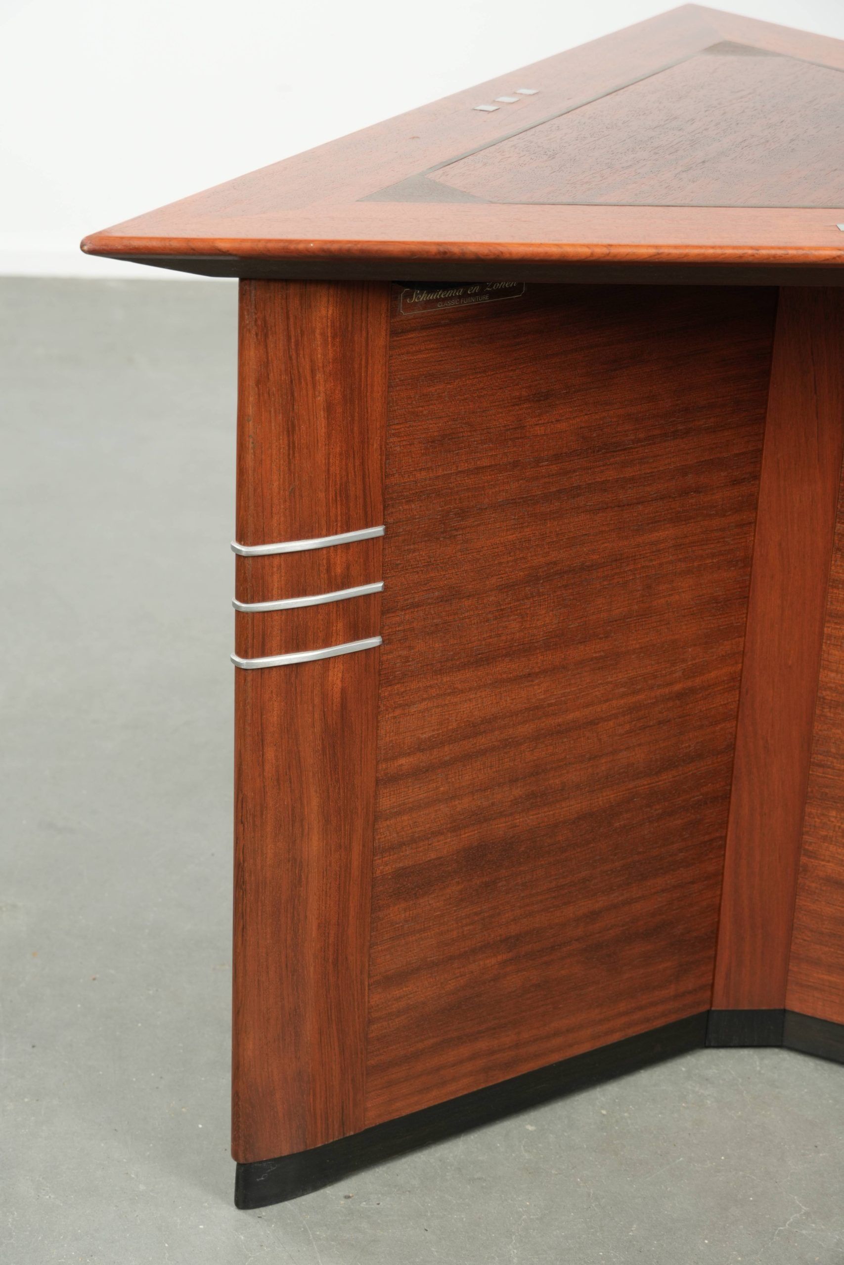 Luxury Art Deco design side/coffee table in triangular shape