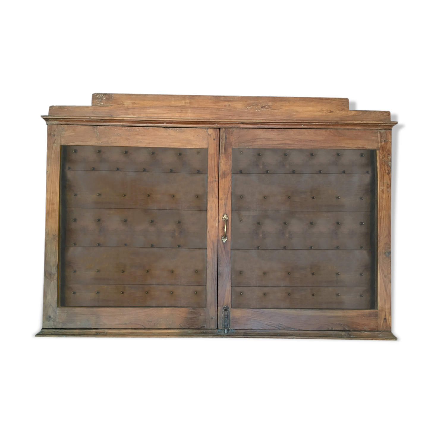 Hotel closet for keys