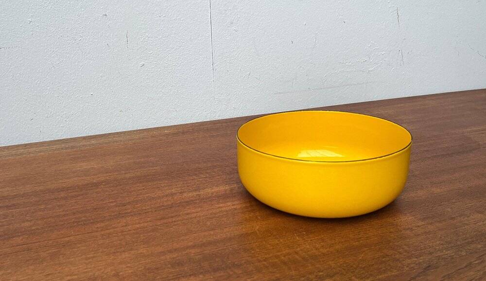 Yellow enamel bowl mid-century by Kaj Franck for Wärtsila Arabia, Finland, 1960s.