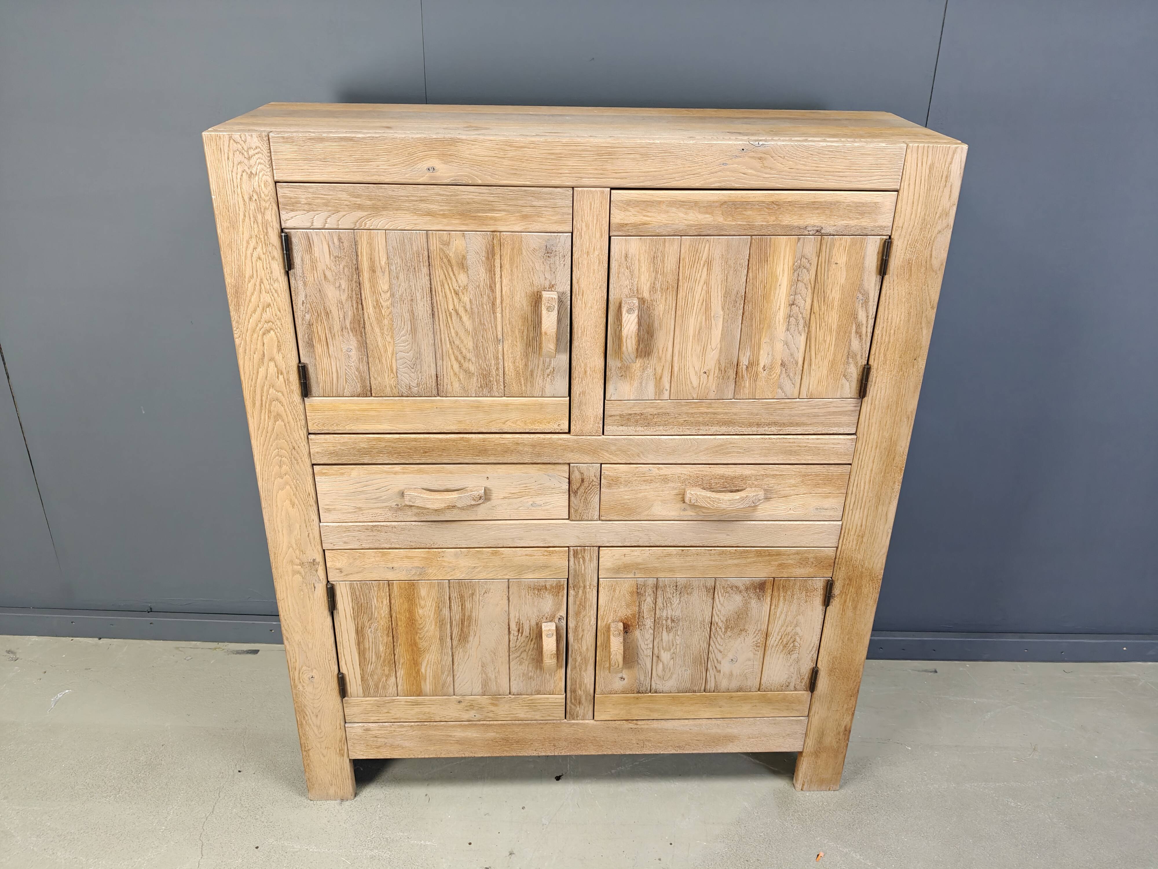 Armoire rustique en chêne massif, années 1970