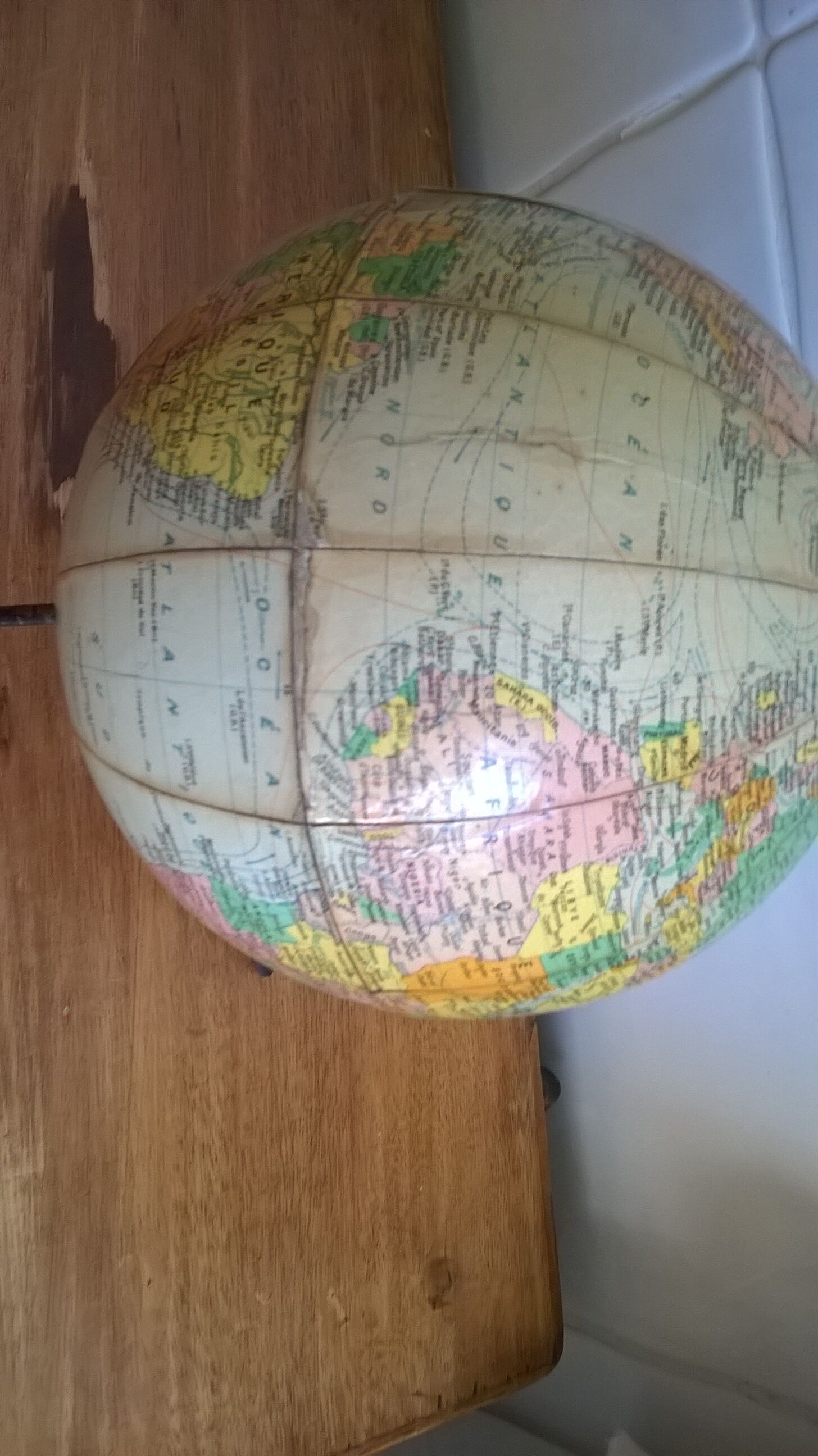 Small terrestrial globe world map of girard and barrère - year 60's
