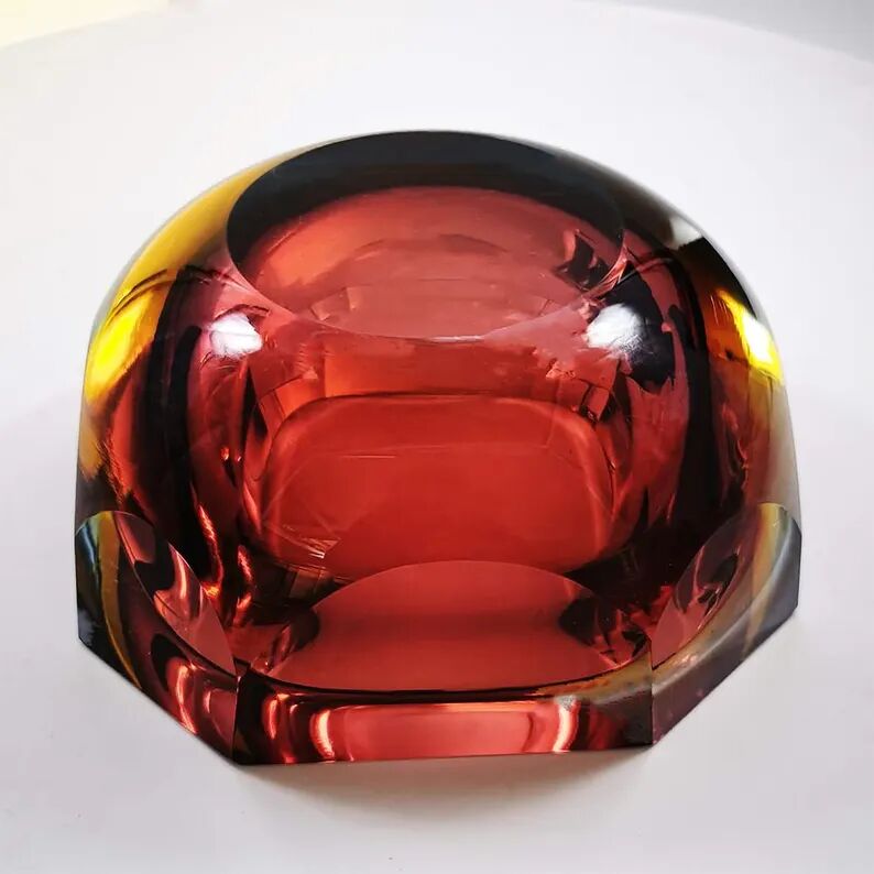 1960s Octagonal Multi-faceted Ashtray in Uranium Murano Glass