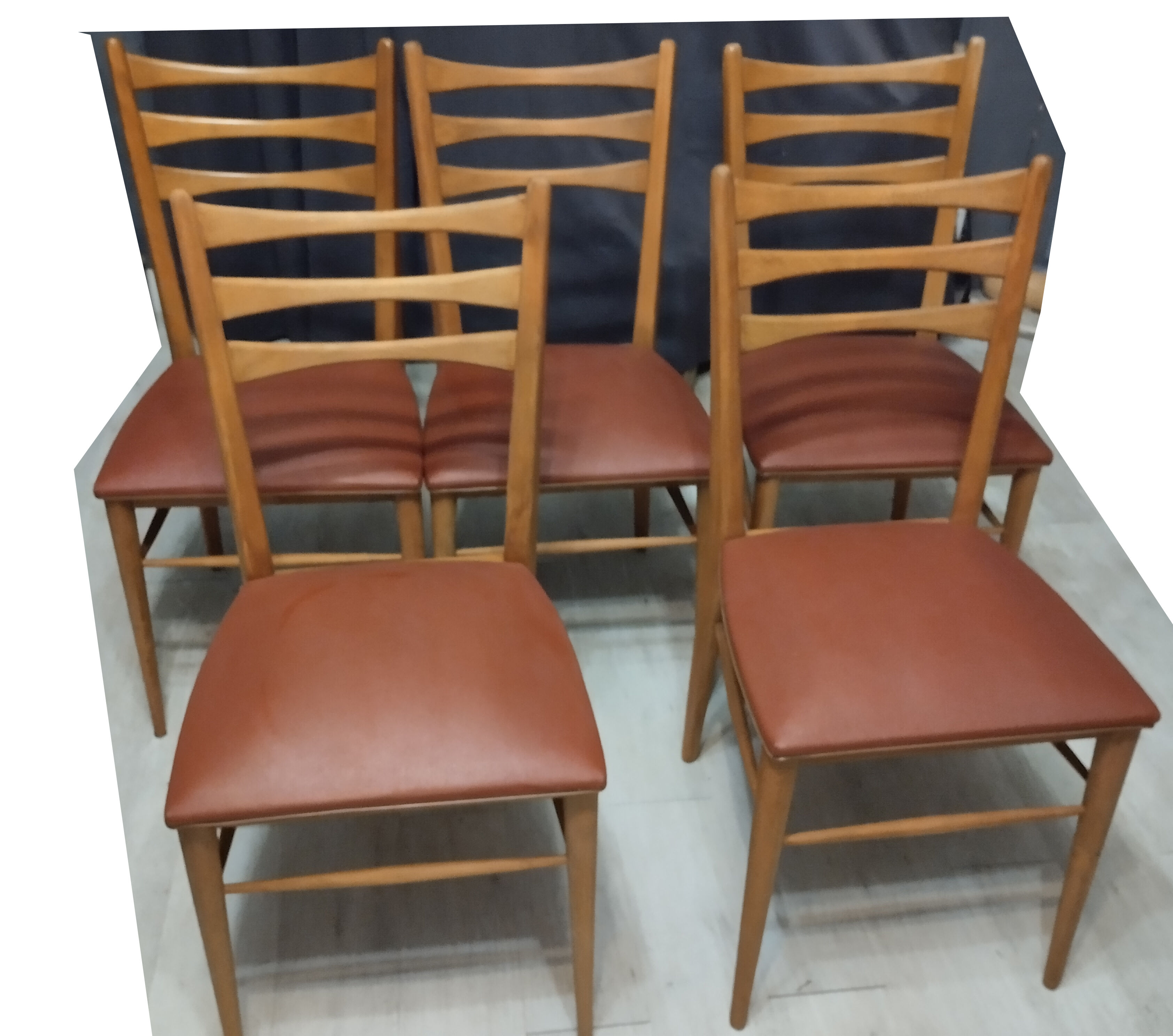 Set of 5 Scandinavian style chairs