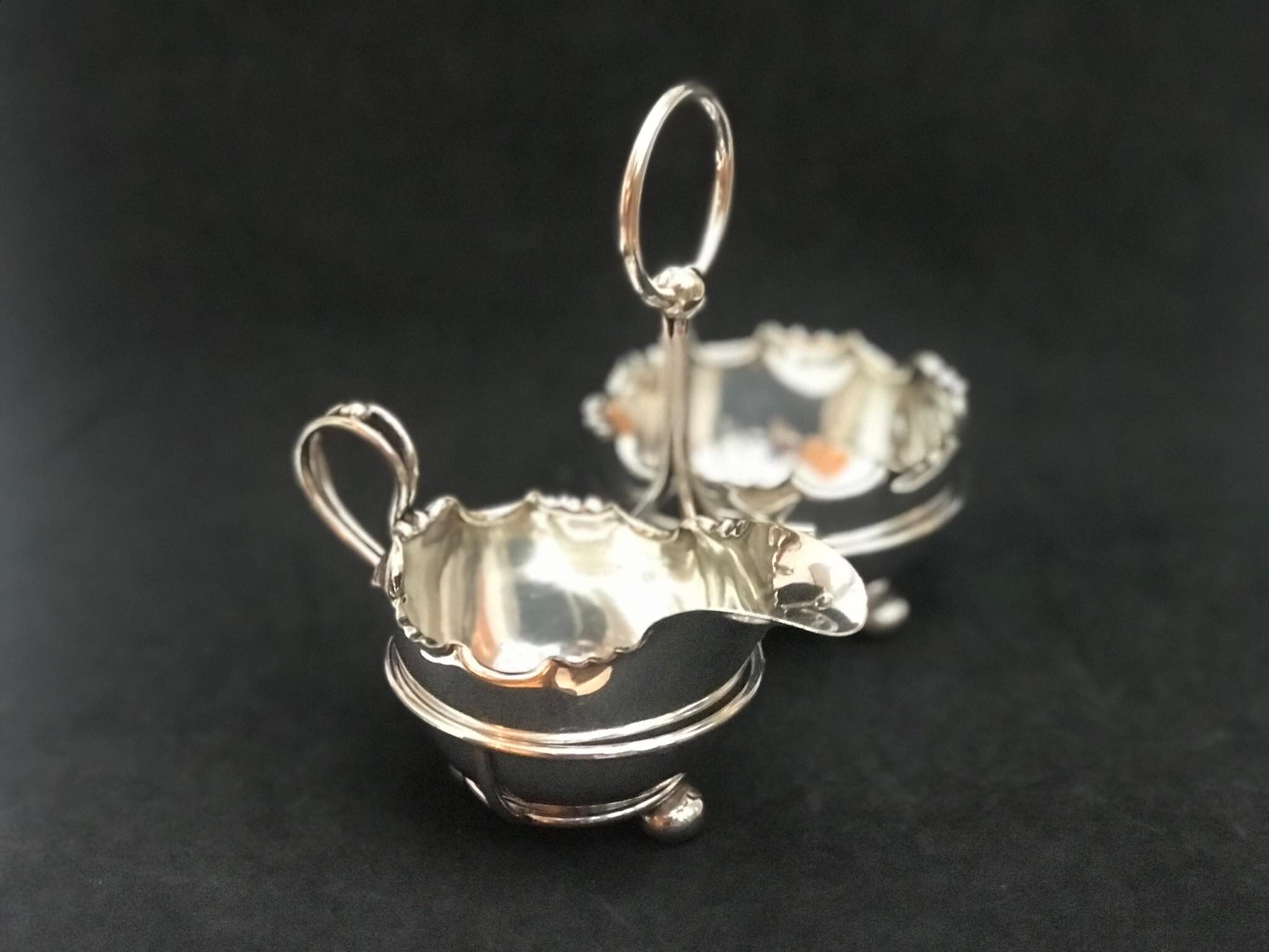 Sugar dish and cream dish