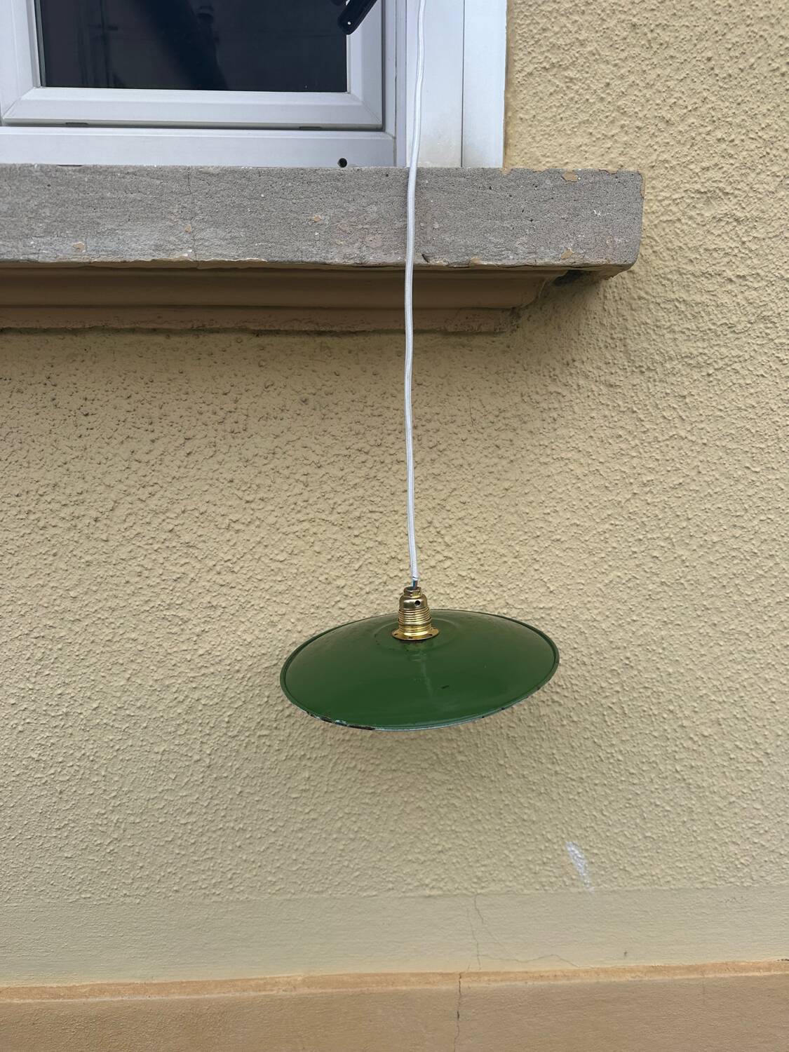 Abat jour vintage en tôle émaillée vert et blanc électricité led | Selency