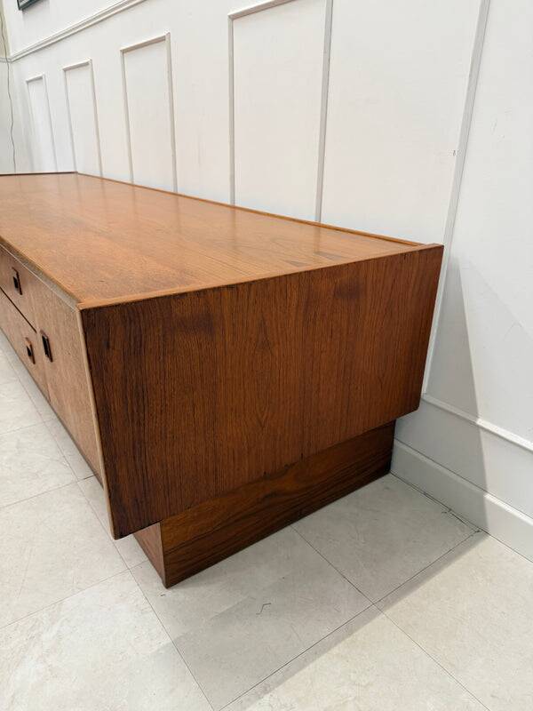 Low Scandinavian enfilade