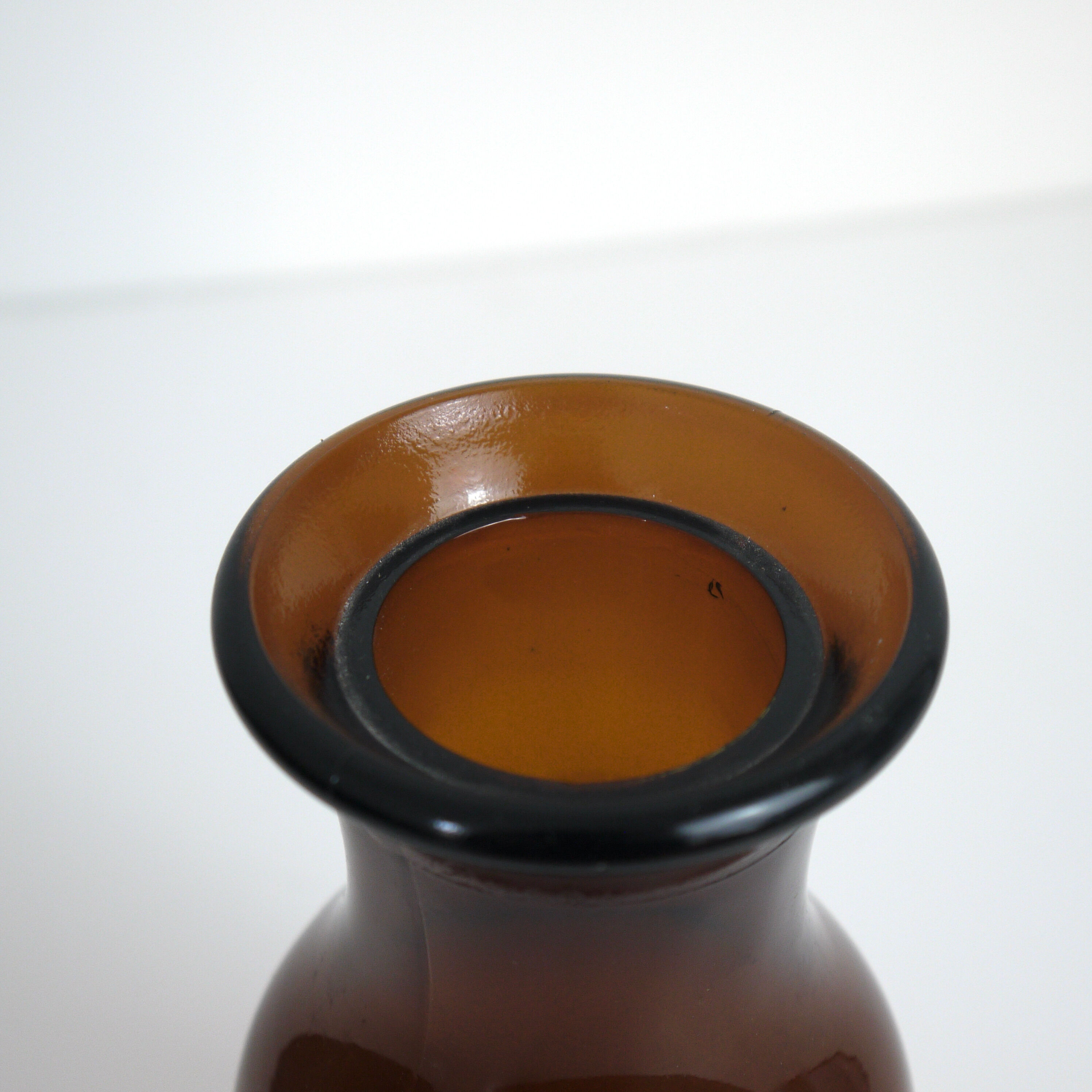 Dash brown glass bottle