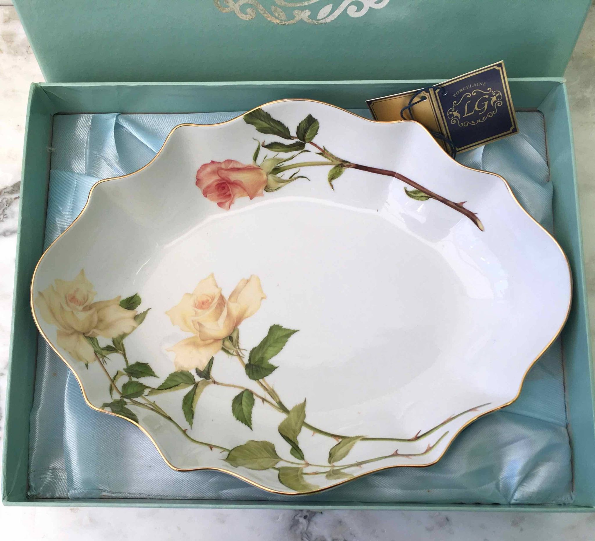 Hand painted porcelain fruit bowl