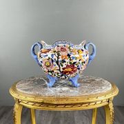 Large earthenware cache-pot from Gien with peony decoration, 20th century.
