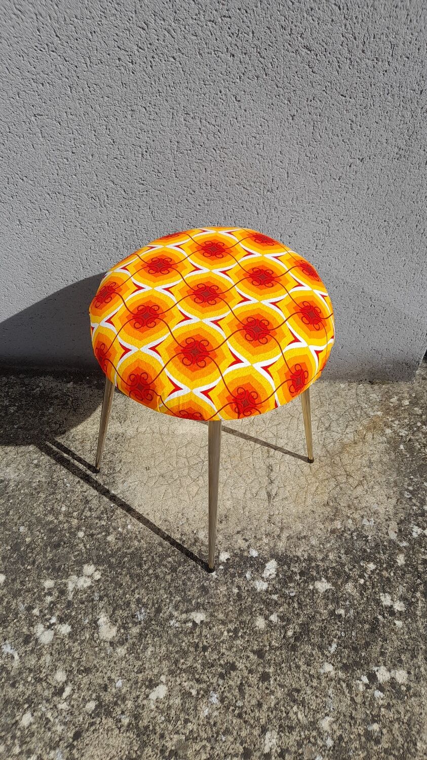 Pop stool 70s