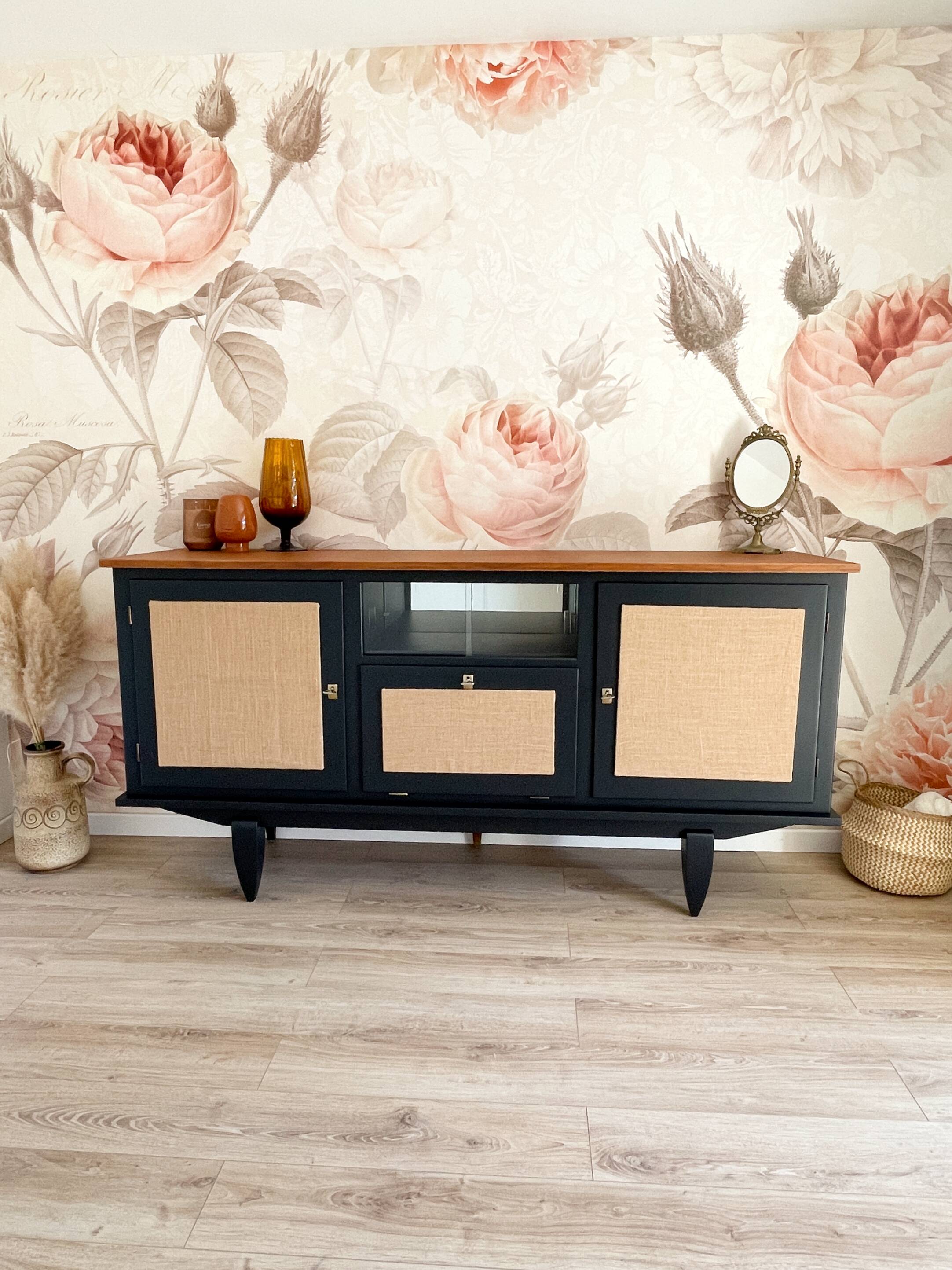 Revisited Vintage Enfilade