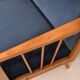 Fauteuil années 60 retapissé velours bleu