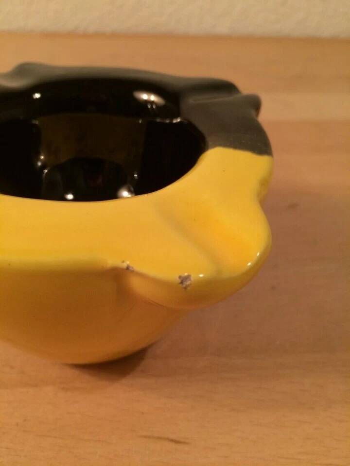 Cendrier céramique bicolore jaune et noir années 50 vintage