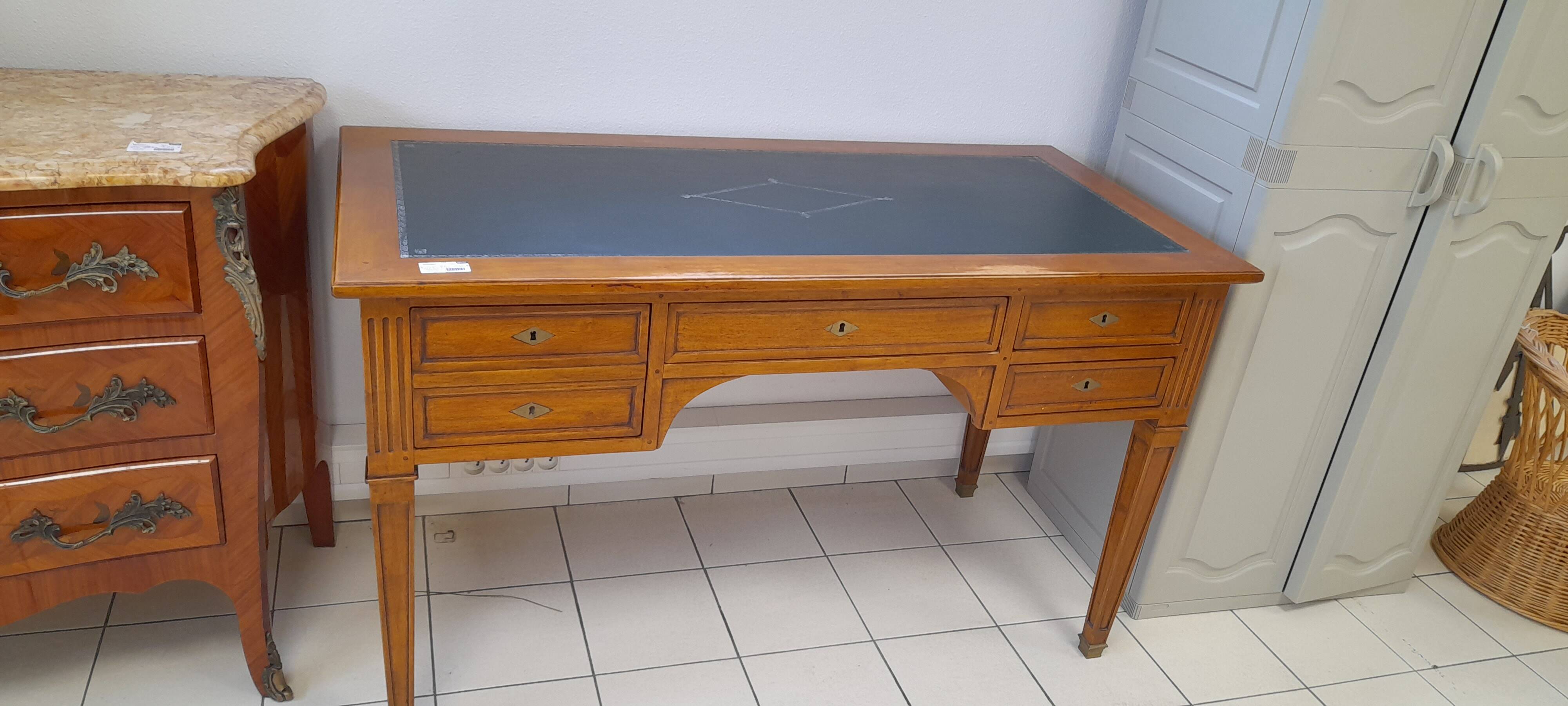 Bureau style directoire avec clé L 130 cm