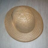 Chapeau colonial, safari en paille