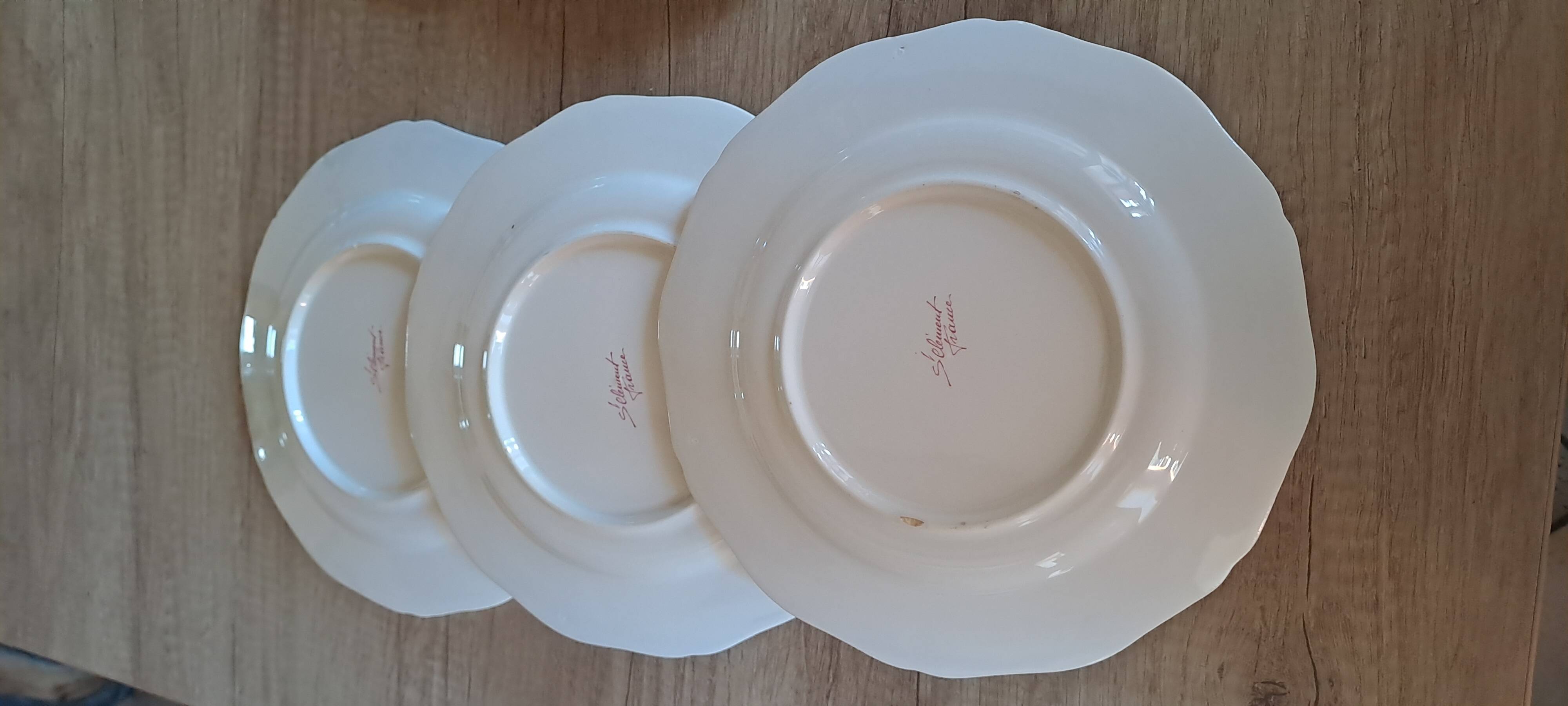 Set of 3 plates with Saint Clément rooster decoration