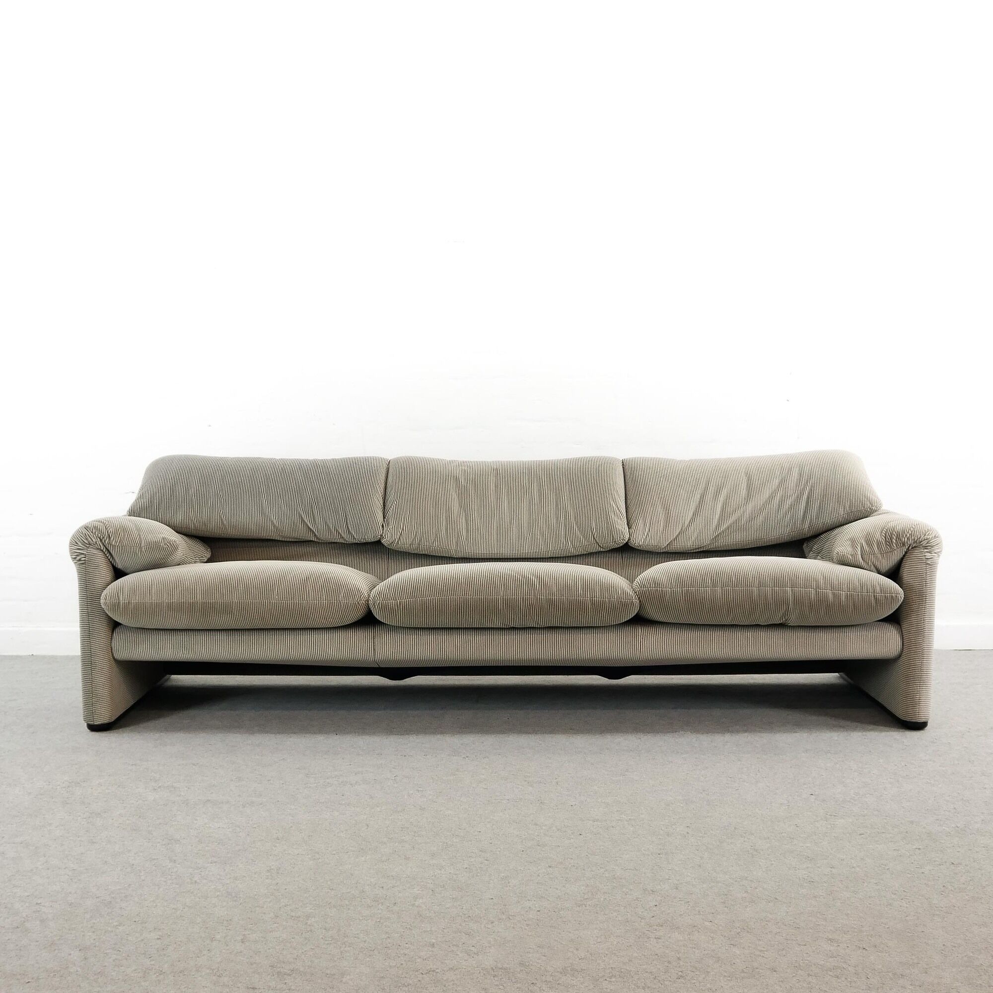 Cassina Maralunga 3-Seater Sofa by Vico Magistretti in grey striped fabrics