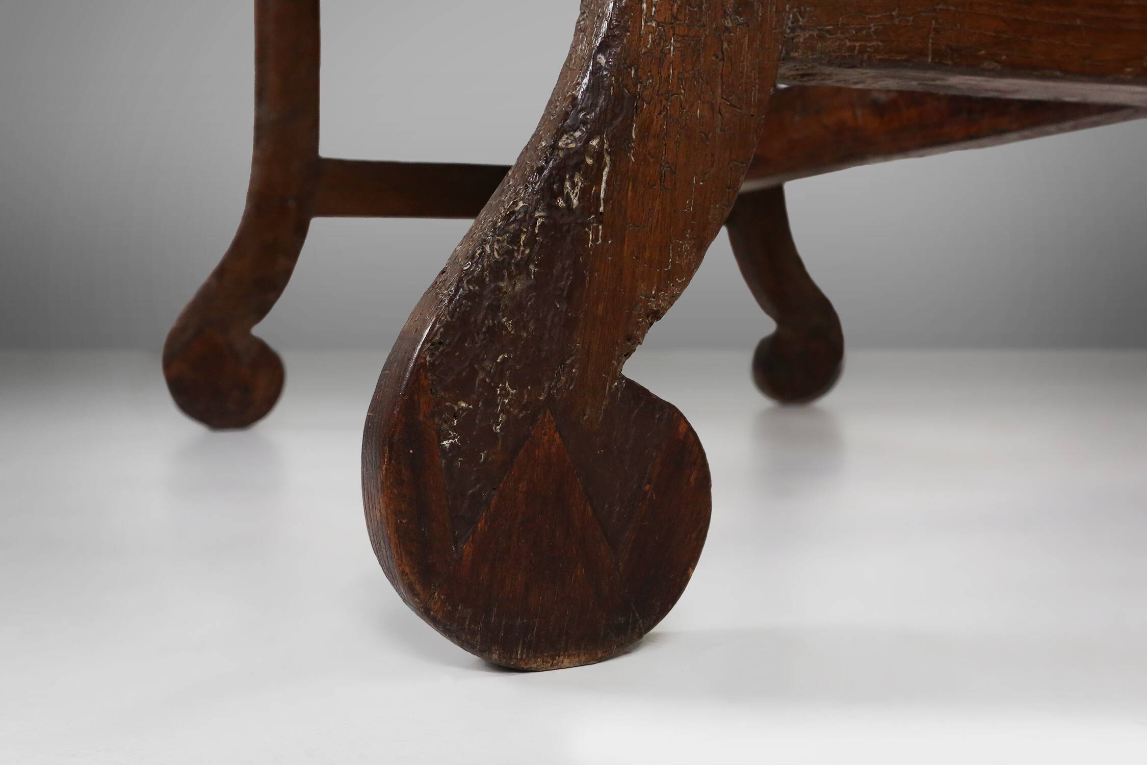Antique oak Spanish console table with handcrafted drawers, 18th century