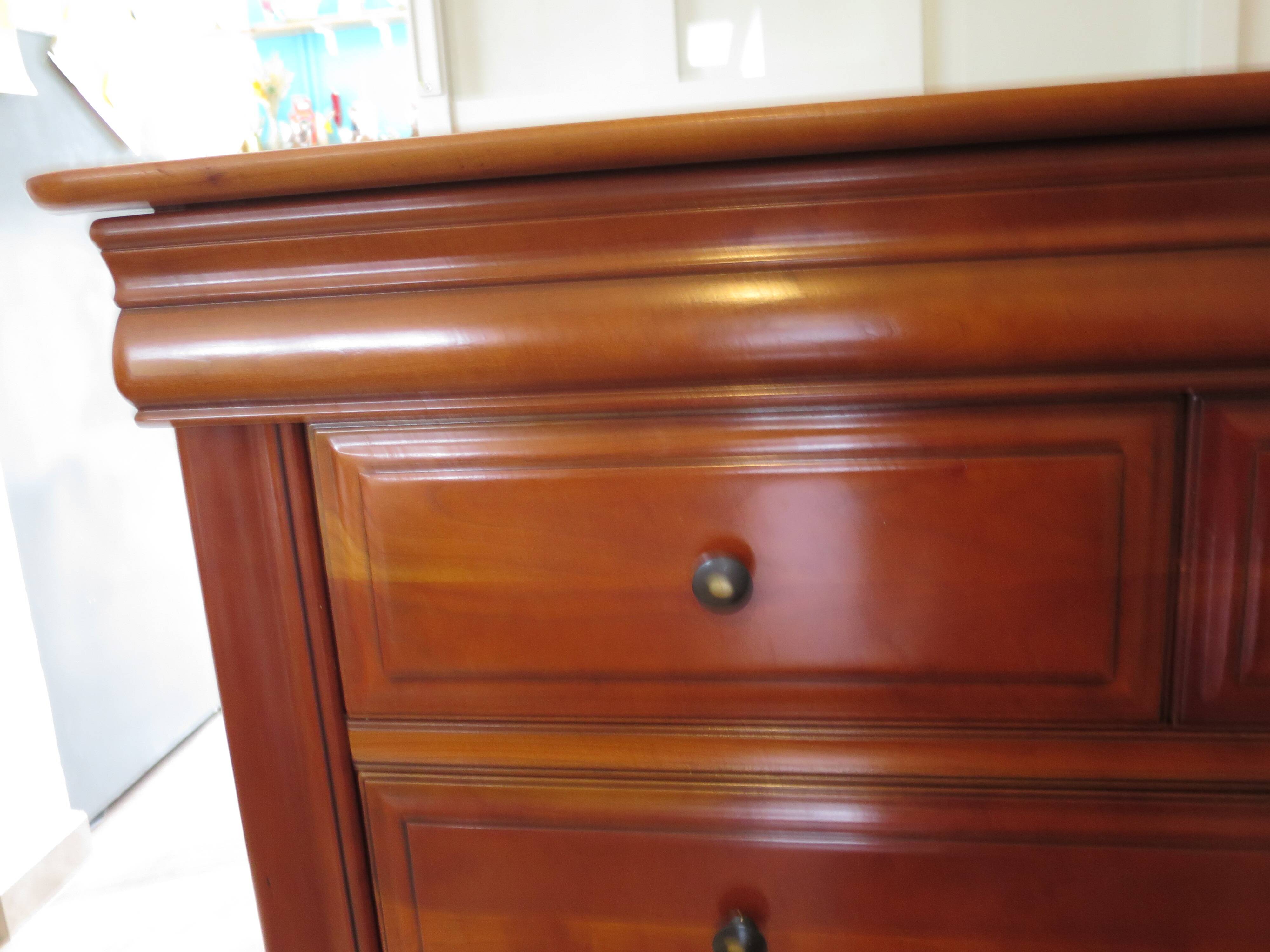 Cherrywood chest of drawers with ogee – 4 drawers – 80s – Louis Philippe style