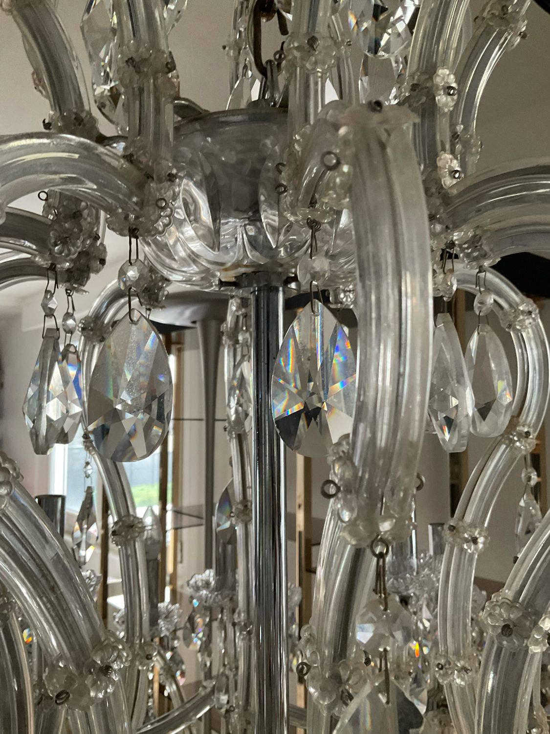 Chandelier 35 Murano glass lamps and crystal tassels D120cm