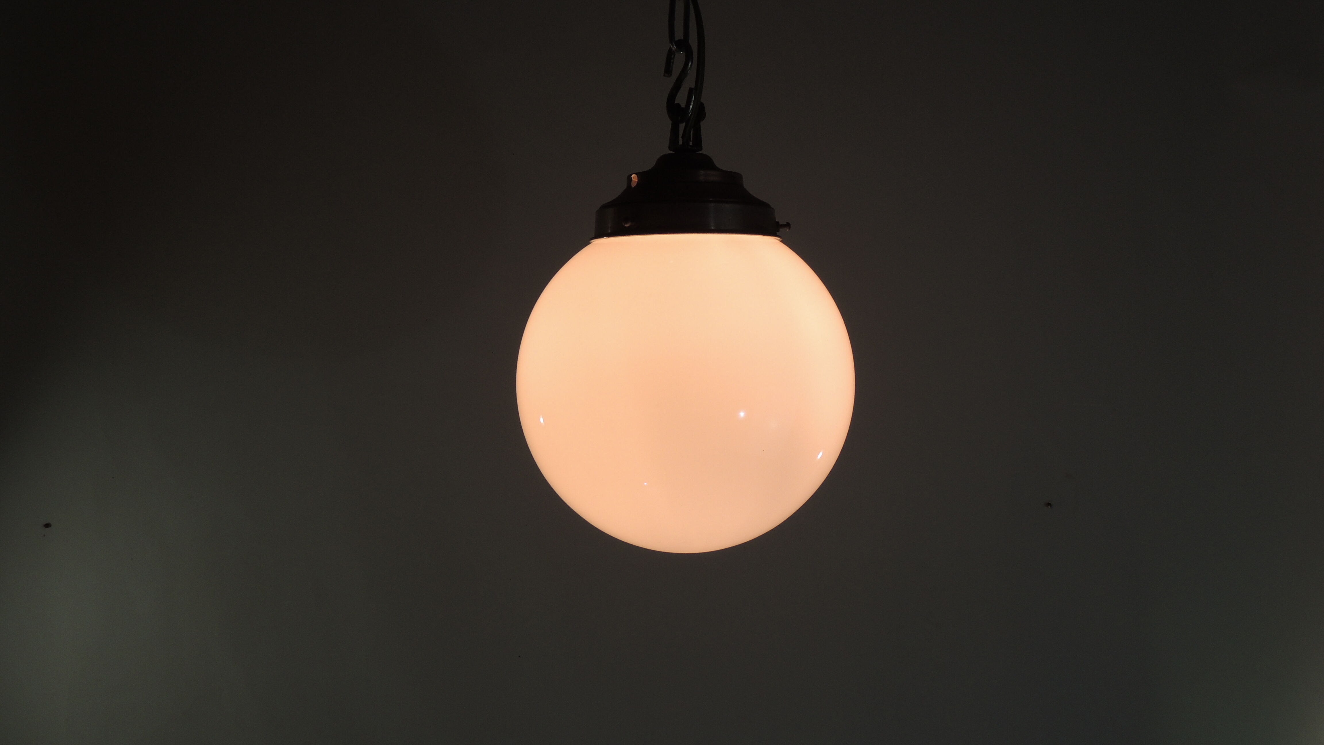 Suspension globe opaline vintage