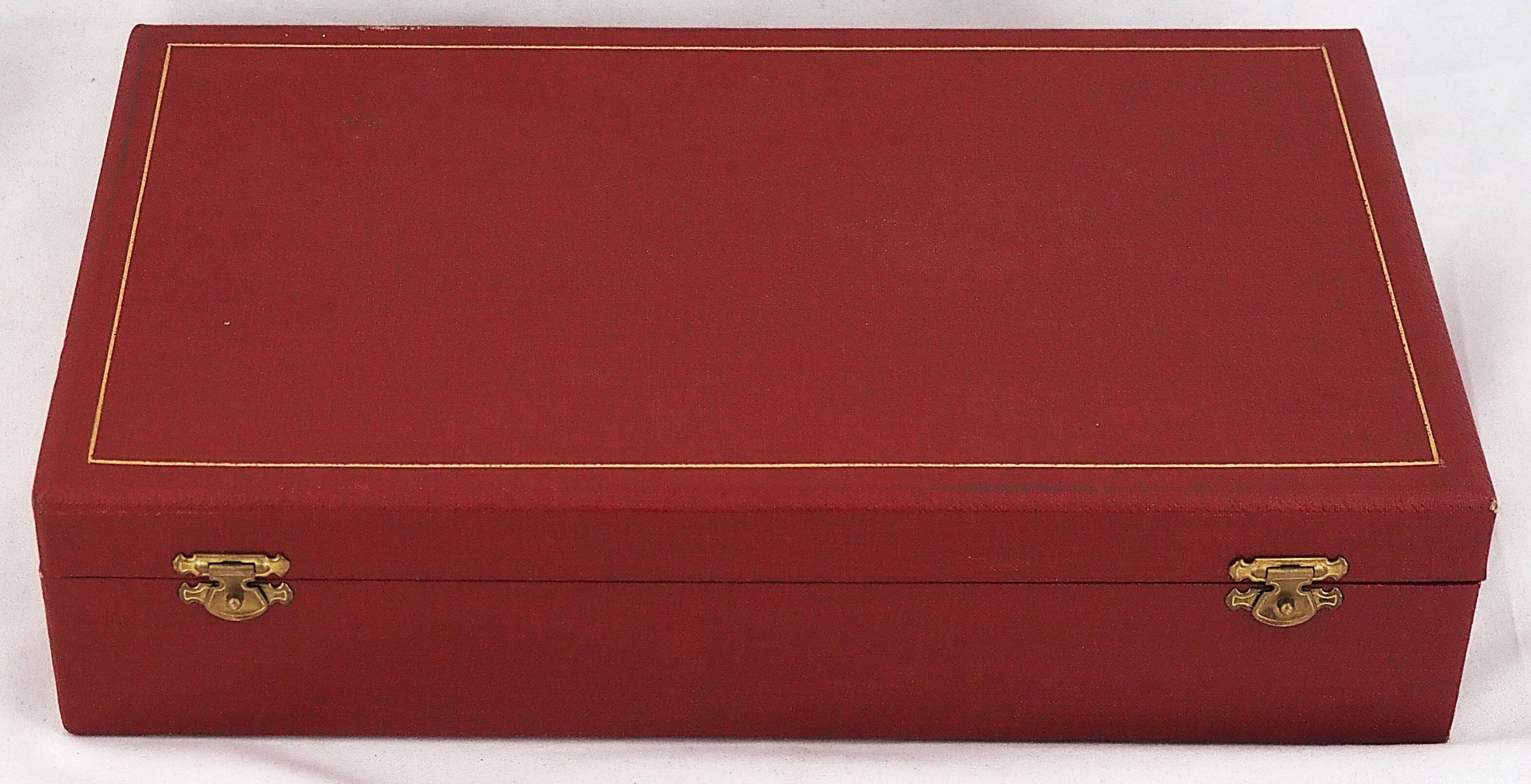 Ercuis Perles 24 knives, 12 table knives + 12 cheese knives in silver-plated metal, nearly new.