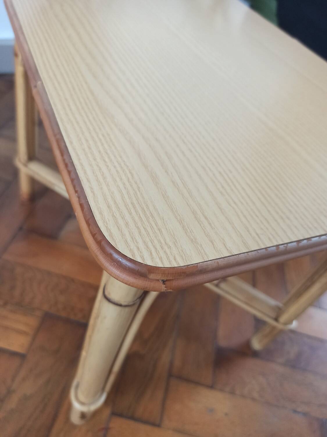 Table d'appoint vintage en rotin et bambou