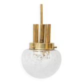 Lampe suspendue en laiton vintage et en verre soufflé – lustre au design des années 1960