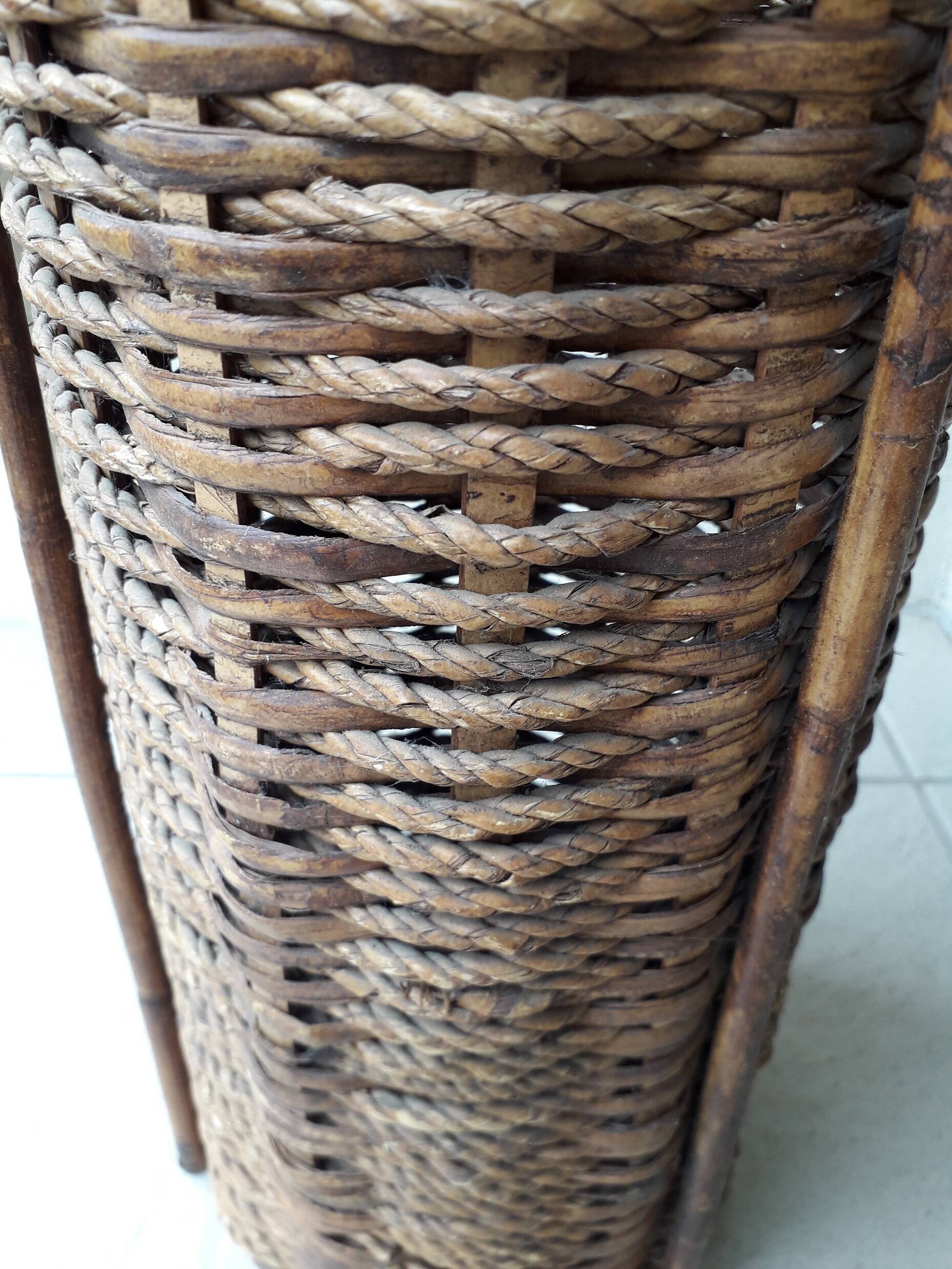 Rattan umbrella stand
