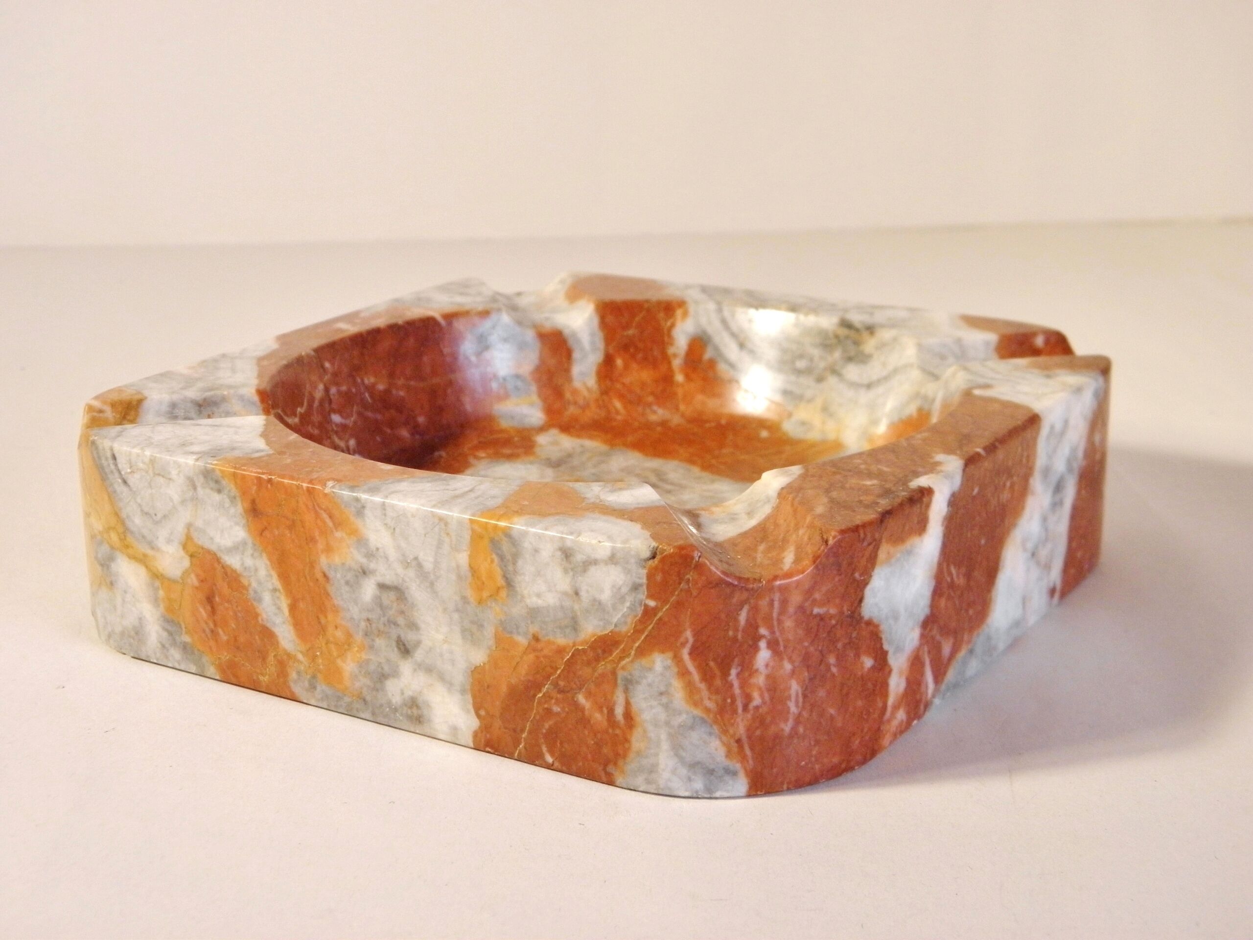 Marble ashtray 15 x 15 cm