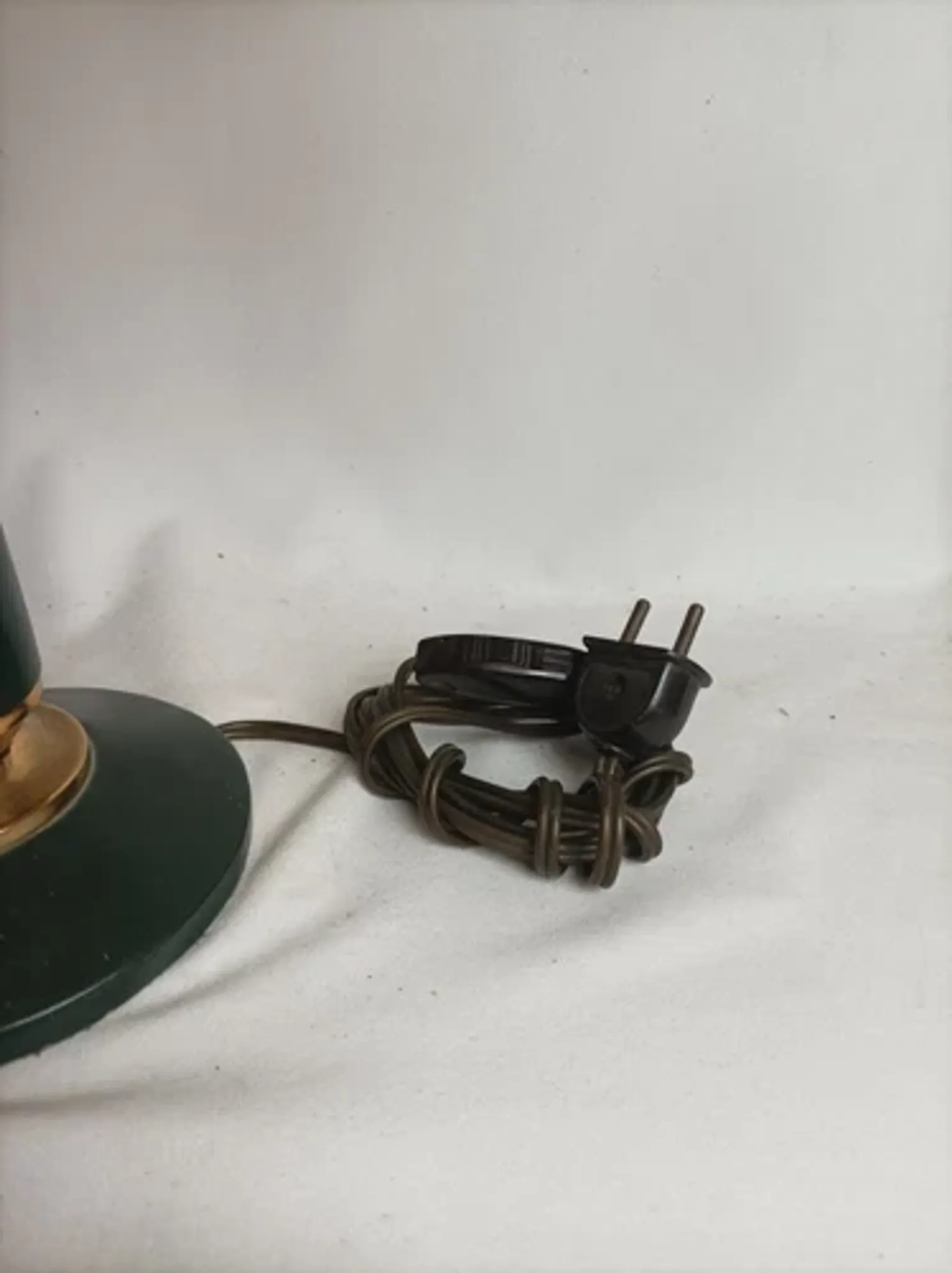 Vintage table lamp base from the 1970s/1980s in leather - in working condition.