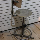 2 Vintage bar stools - adjustable height