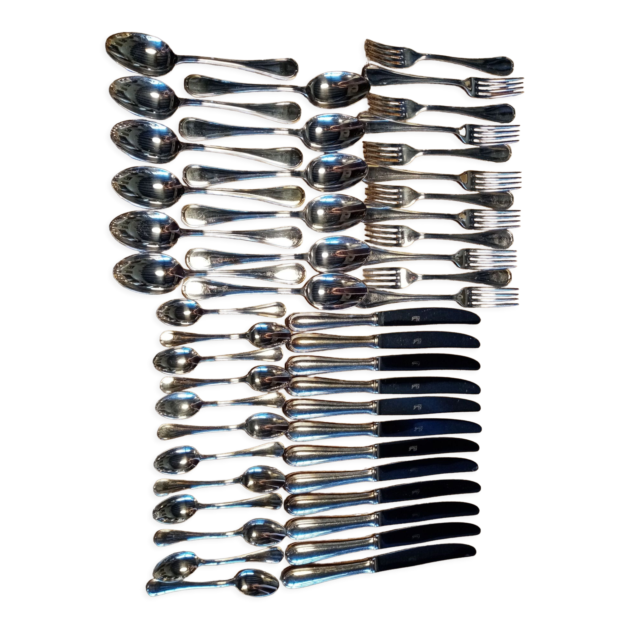 Shiny silver metal cutlery set