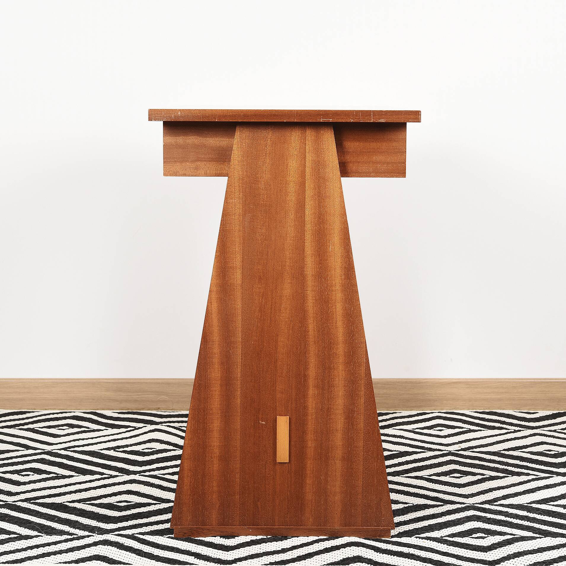 Elegant small teak desk, with drawer, 1960s.