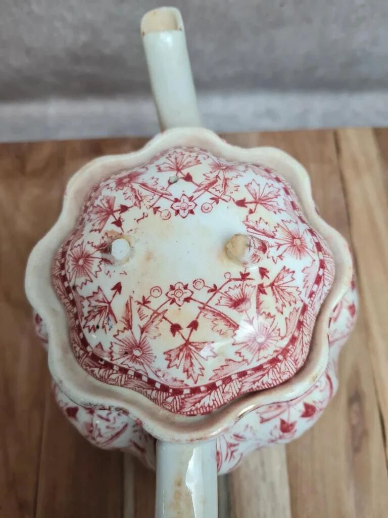 English teapot Wileman Foley Shelley RN148962 Dolly Varden red decoration