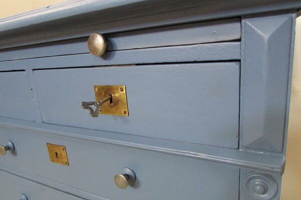 Former desk, dresser presentation