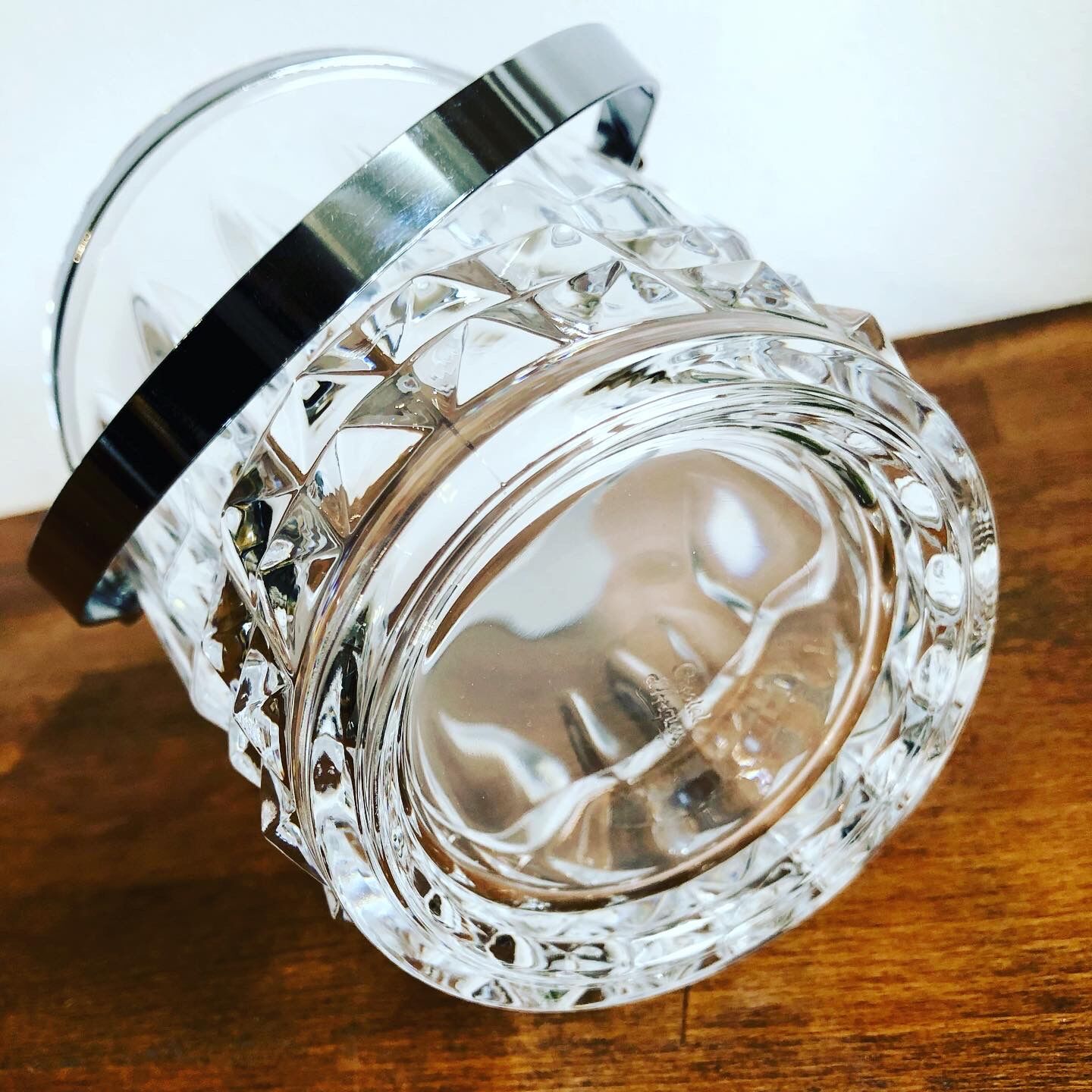 Ice bucket