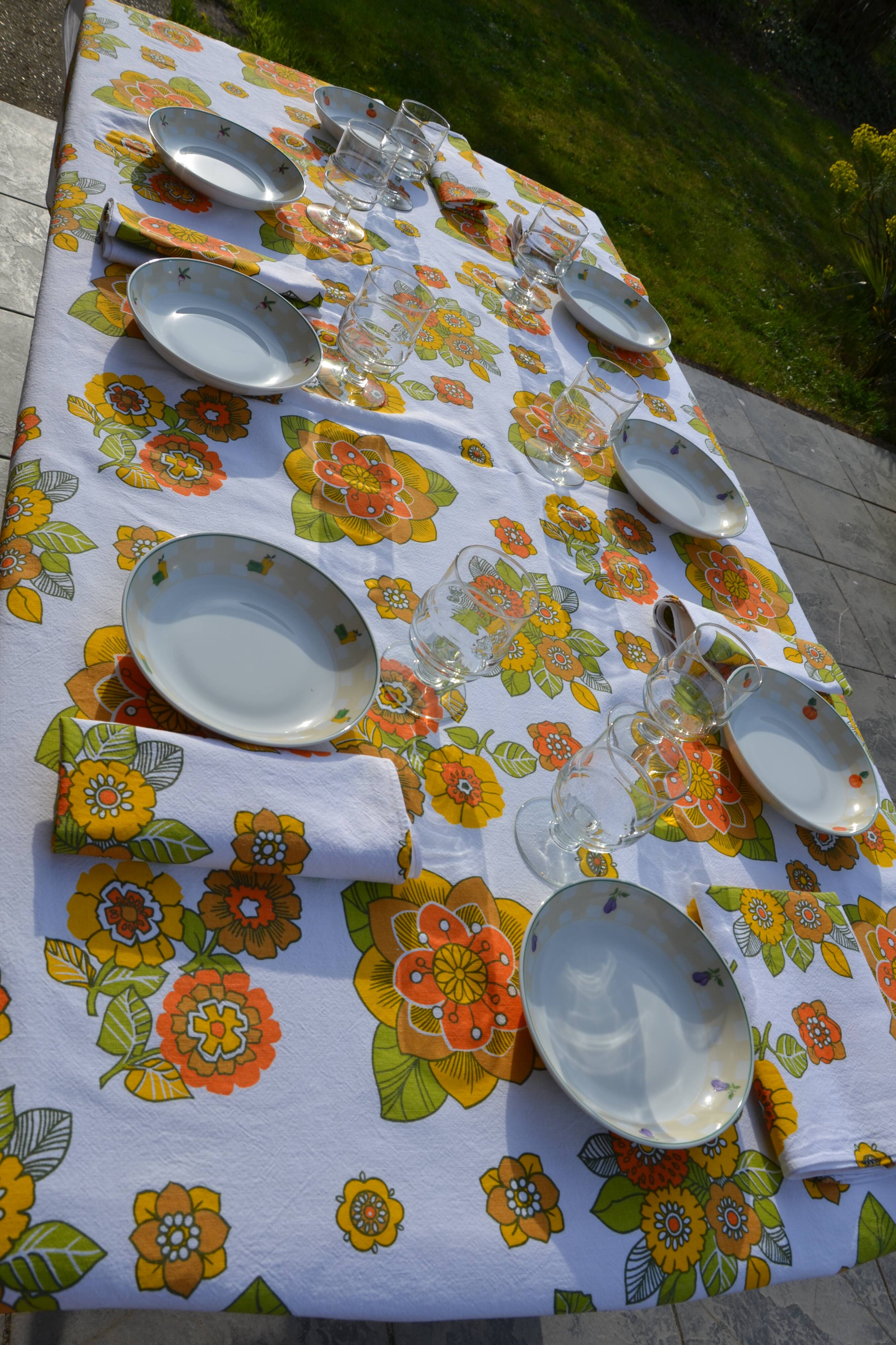 Nappe à fleurs en coton/lin vintage