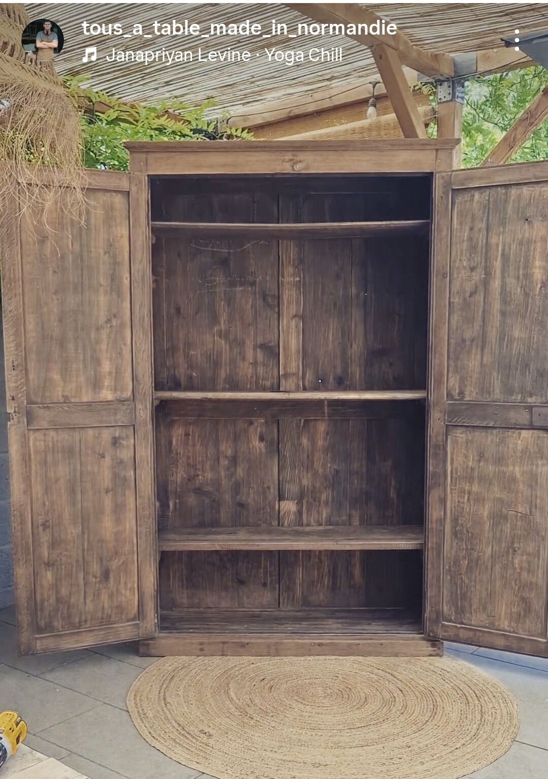 Fully renovated notary's cabinet