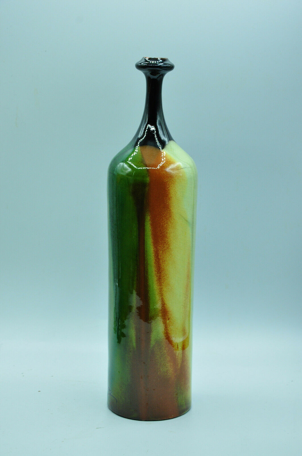 Vase bottle soliflore signed to identify contemporary multicolor design décor