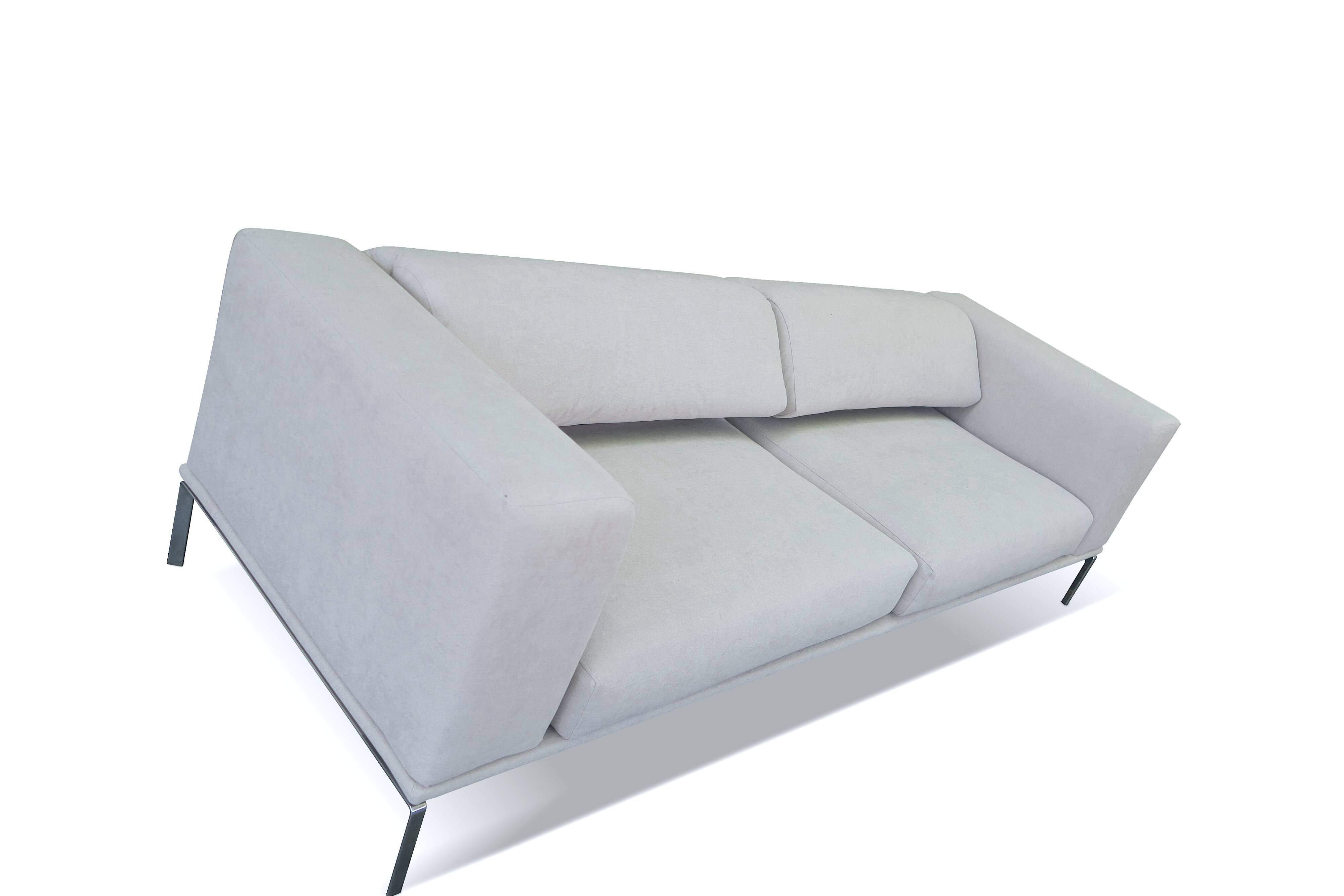 “Moov” sofa by Piero Lissoni for Cassina – contemporary design