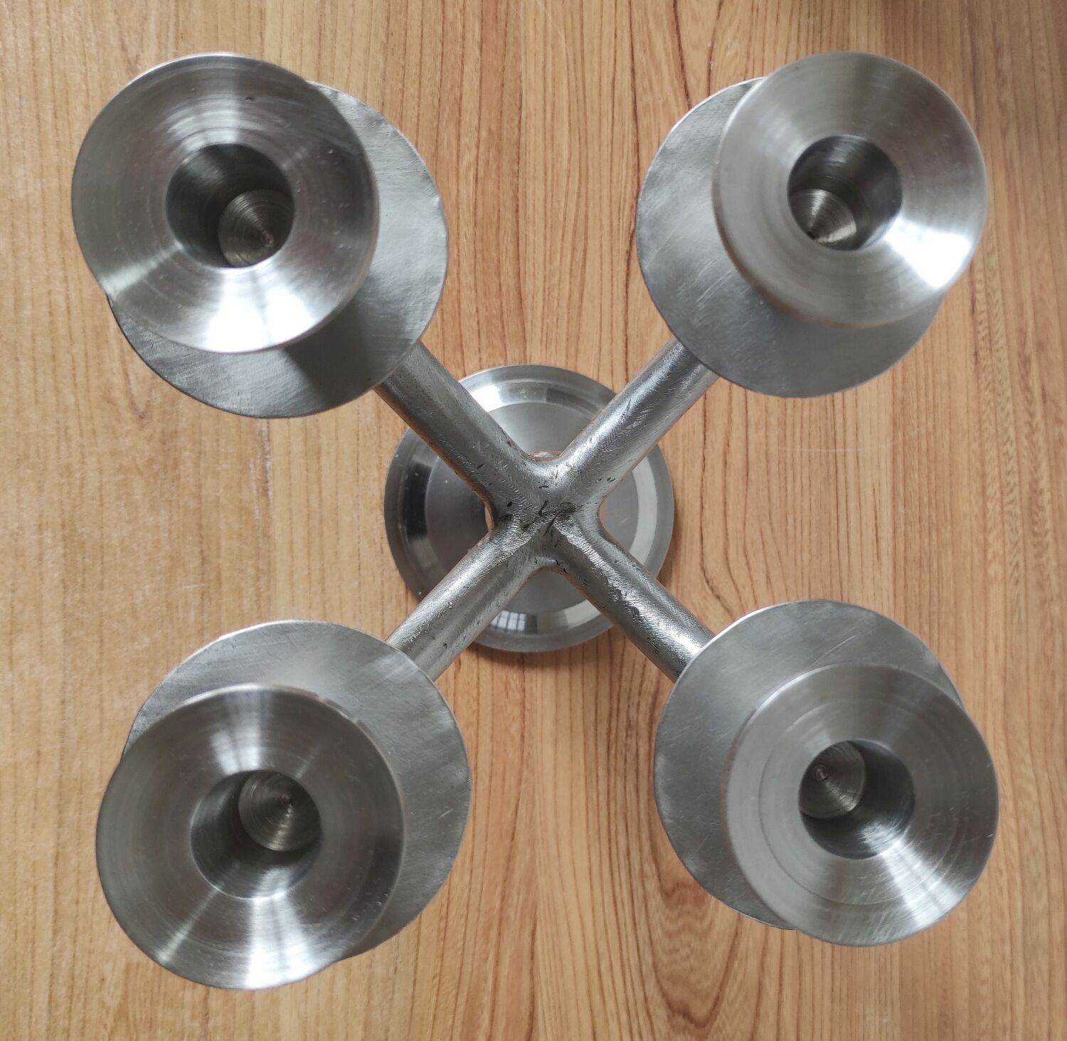 Vintage brutalist chandelier with 4 lights in brushed metal.