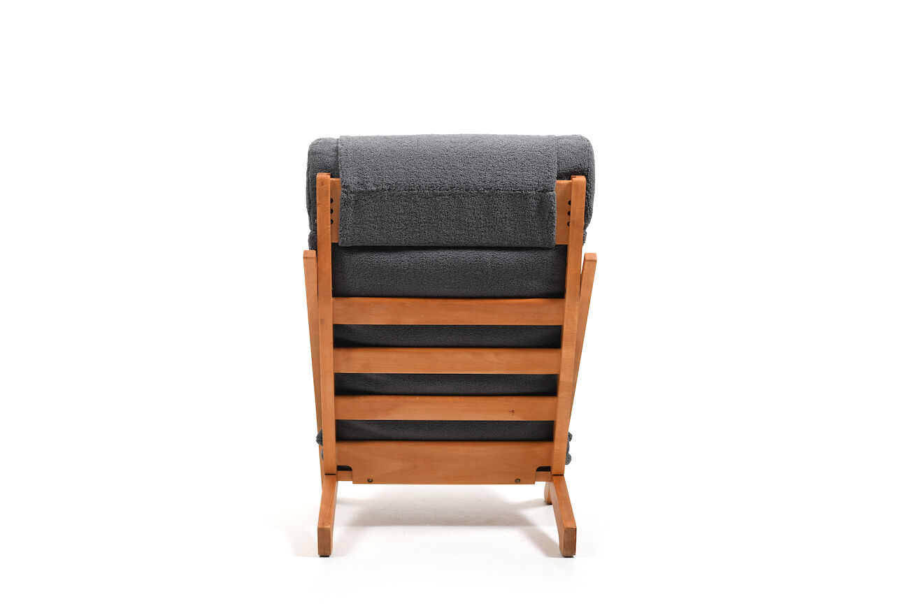 Fauteuil à dossier haut CH-03 par Hans J. Wegner