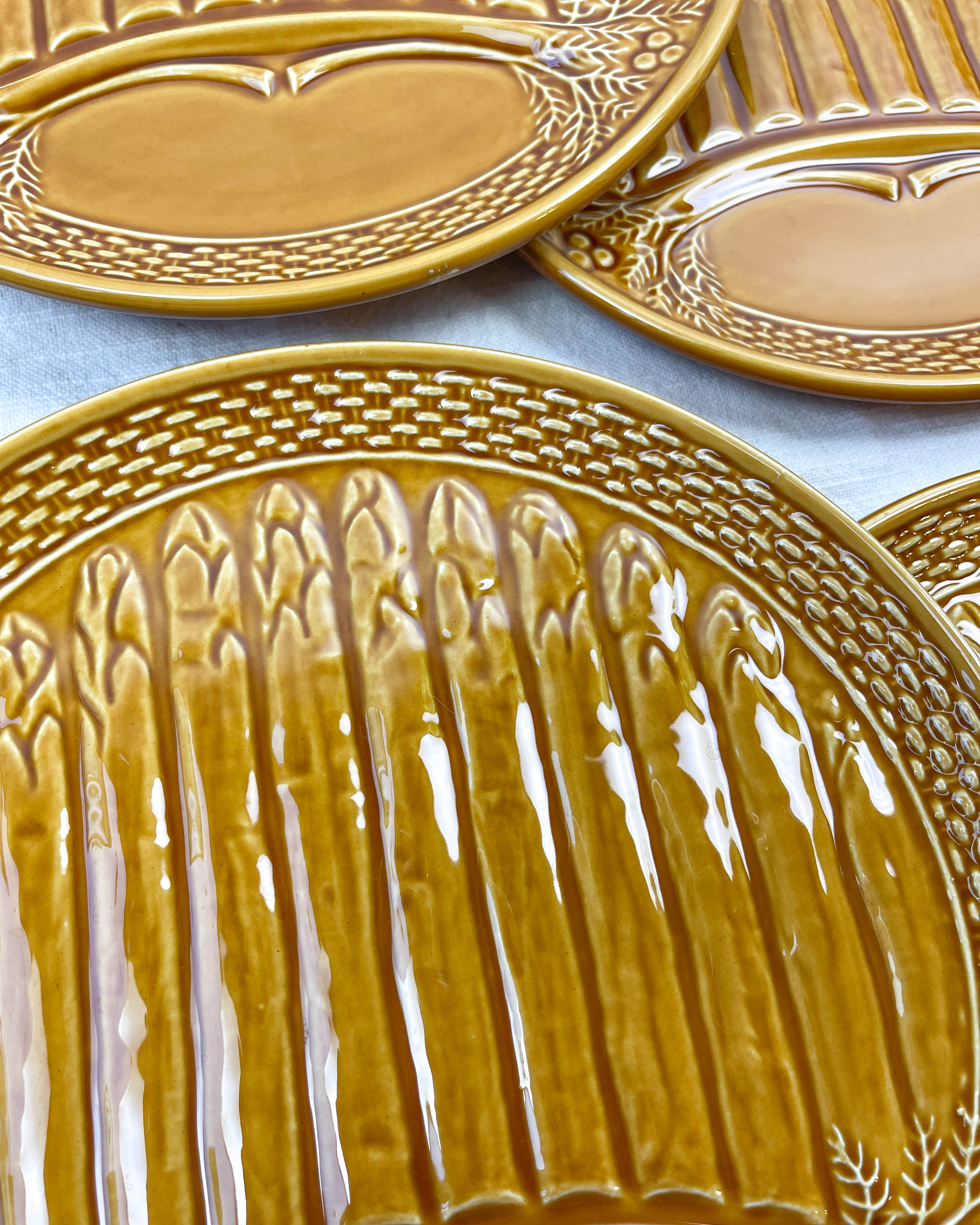 6 asparagus plates in slurry earthenware made in france 1970
