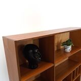 Deens teak vakkenkast met lades en hoge poten, vintage wandkast