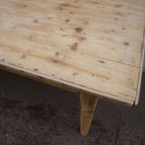 Farm table