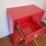 Commode métallique rouge