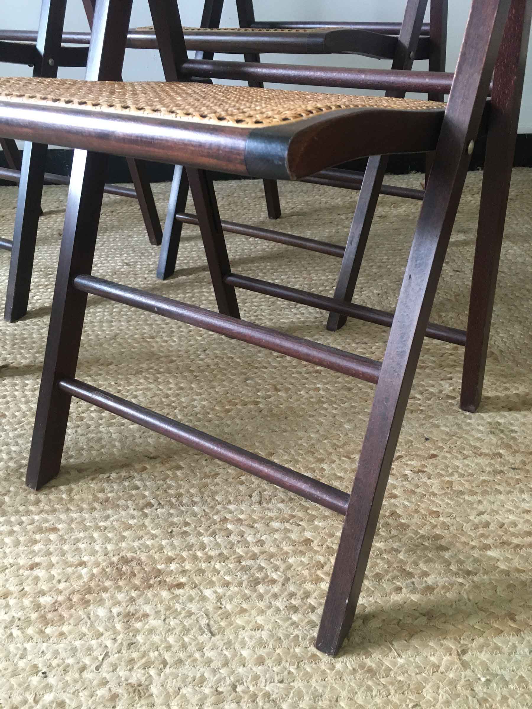 Canning folding chairs