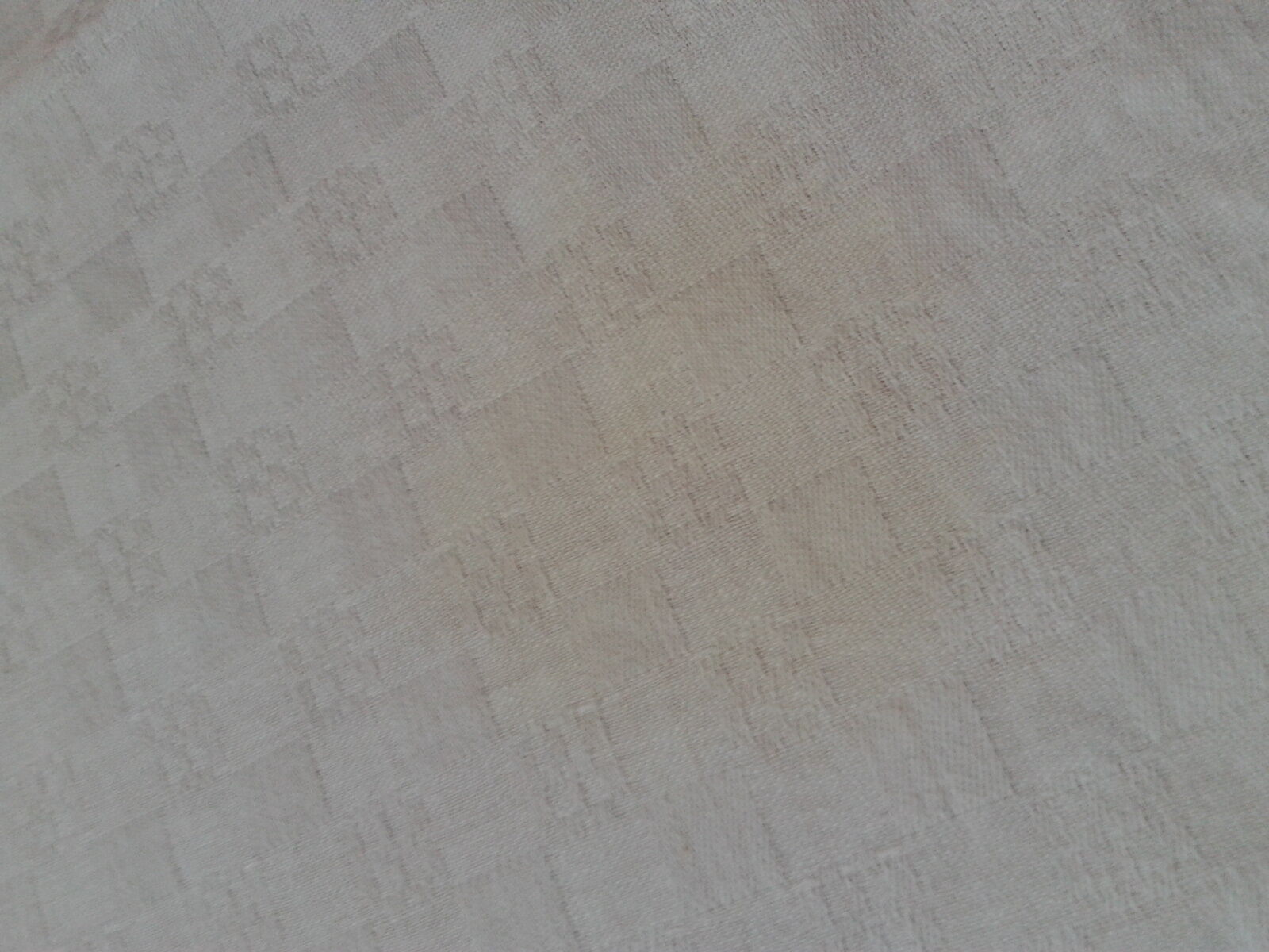 Tablecloth tea cotton white and Red damask