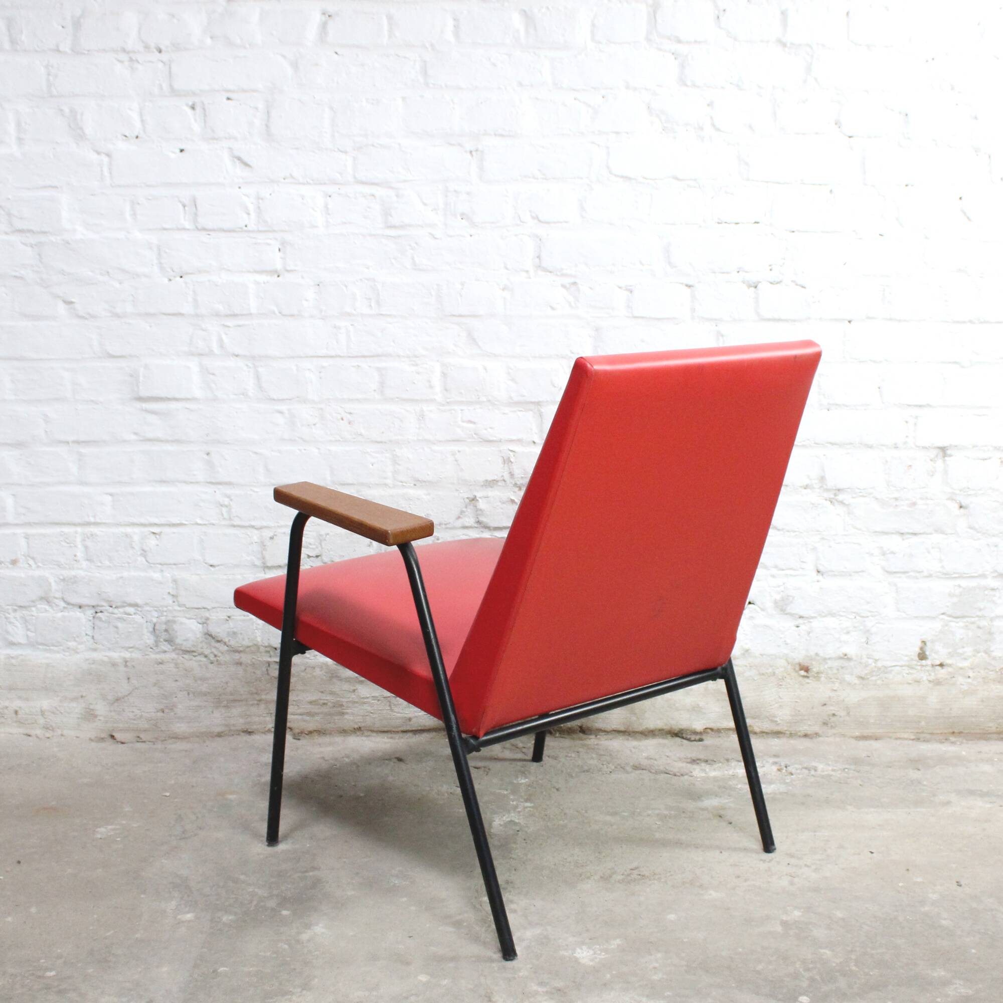 Fauteuil moderniste Robert par Pierre Guariche pour Meurop 1962